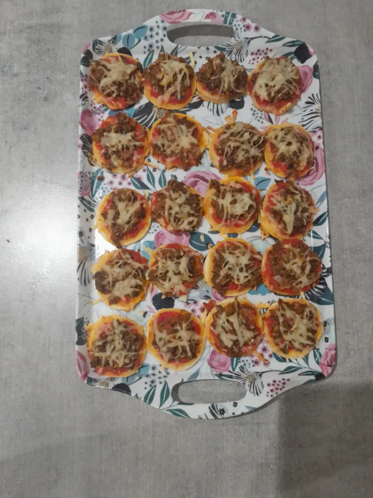 mini pizza aux Boeufs ( 20 pièces )