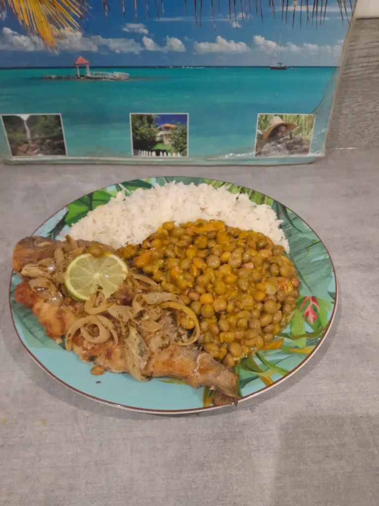 Dorade frit ( pois pays + Riz  Basmatique )