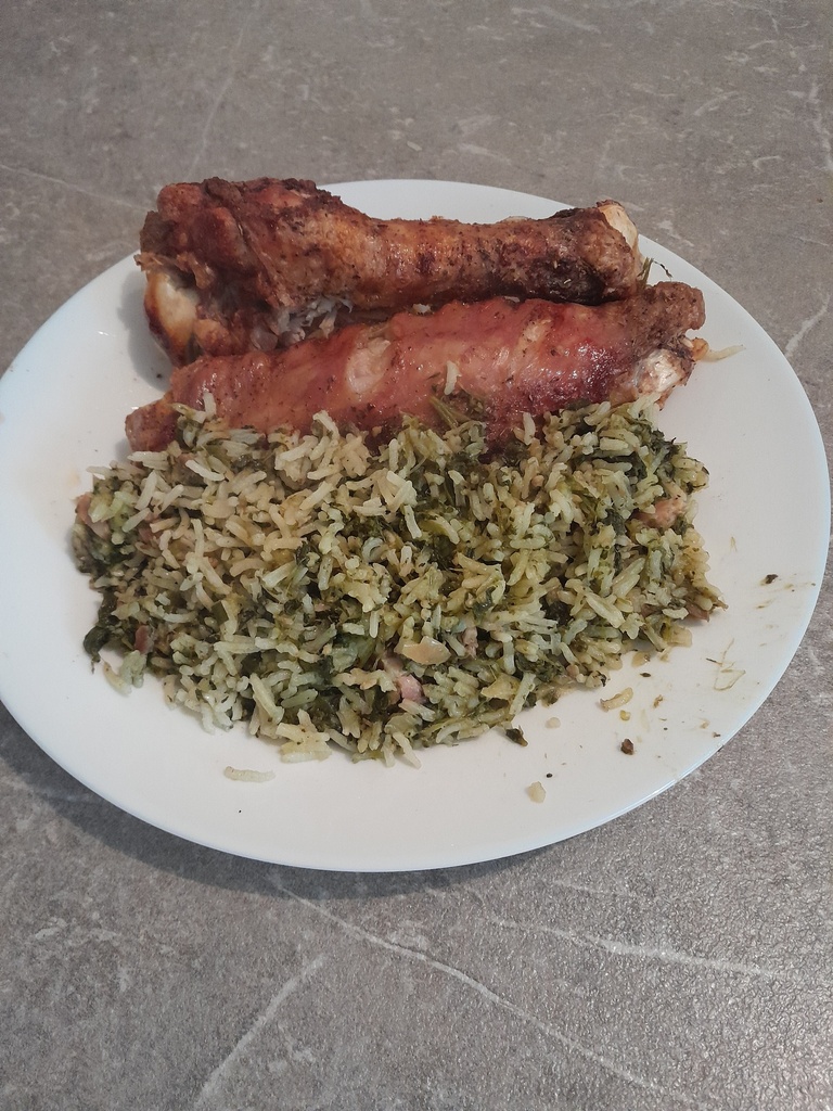 Riz aux épinards/lardon/hareng + ailes de dinde ou poulet roussi (1 pers)