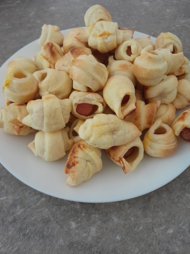 Roulés feuilletés à la saucisse (10 pièces)