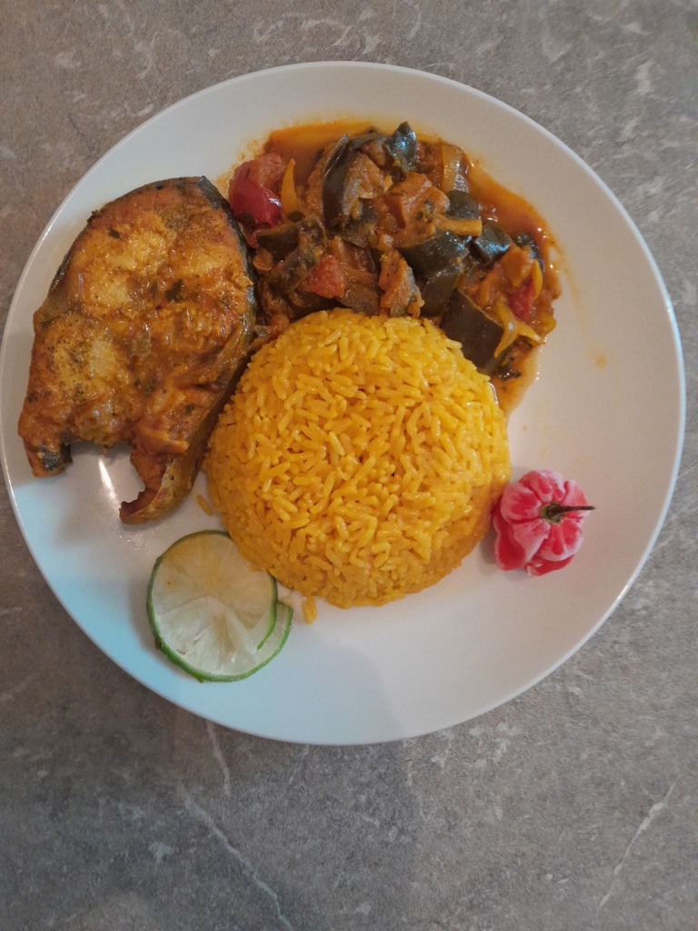 colombo  thon  aux aubergines ( 1 pers ) + riz  au curcuma