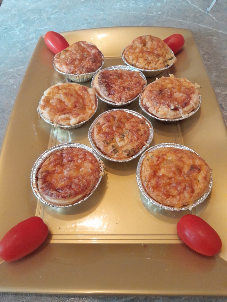 mini quiches  poulet  ( 10 pièces )