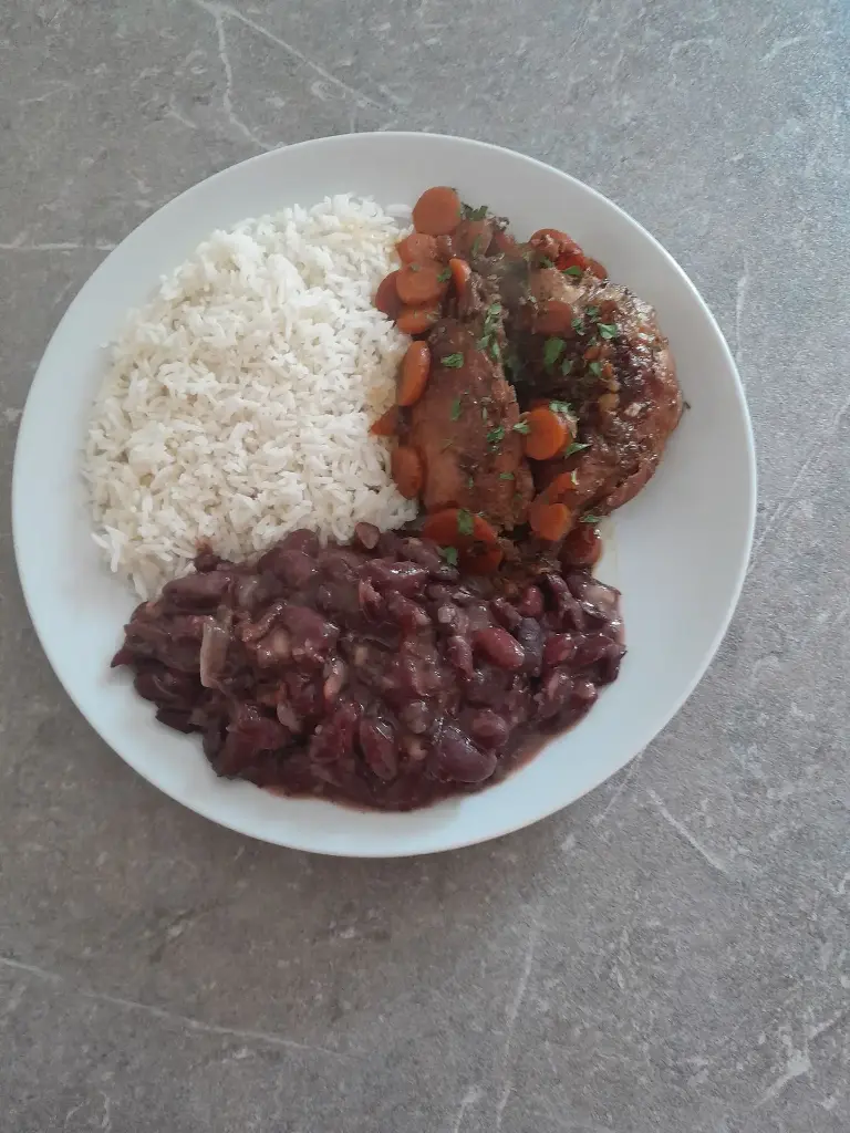 Poulet roussi riz Basmati parfumé et haricots rouges (1 pers)